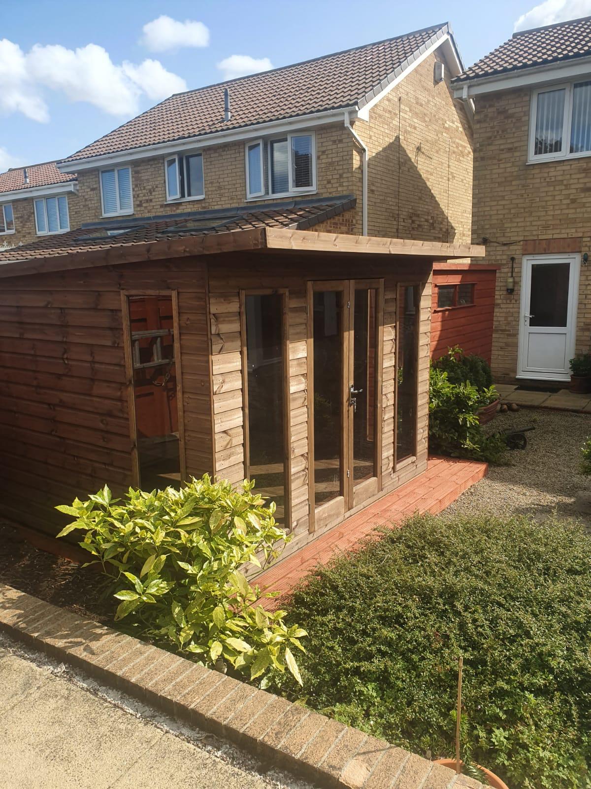 The Auckland Summerhouse :: Elloughton Greenhouses