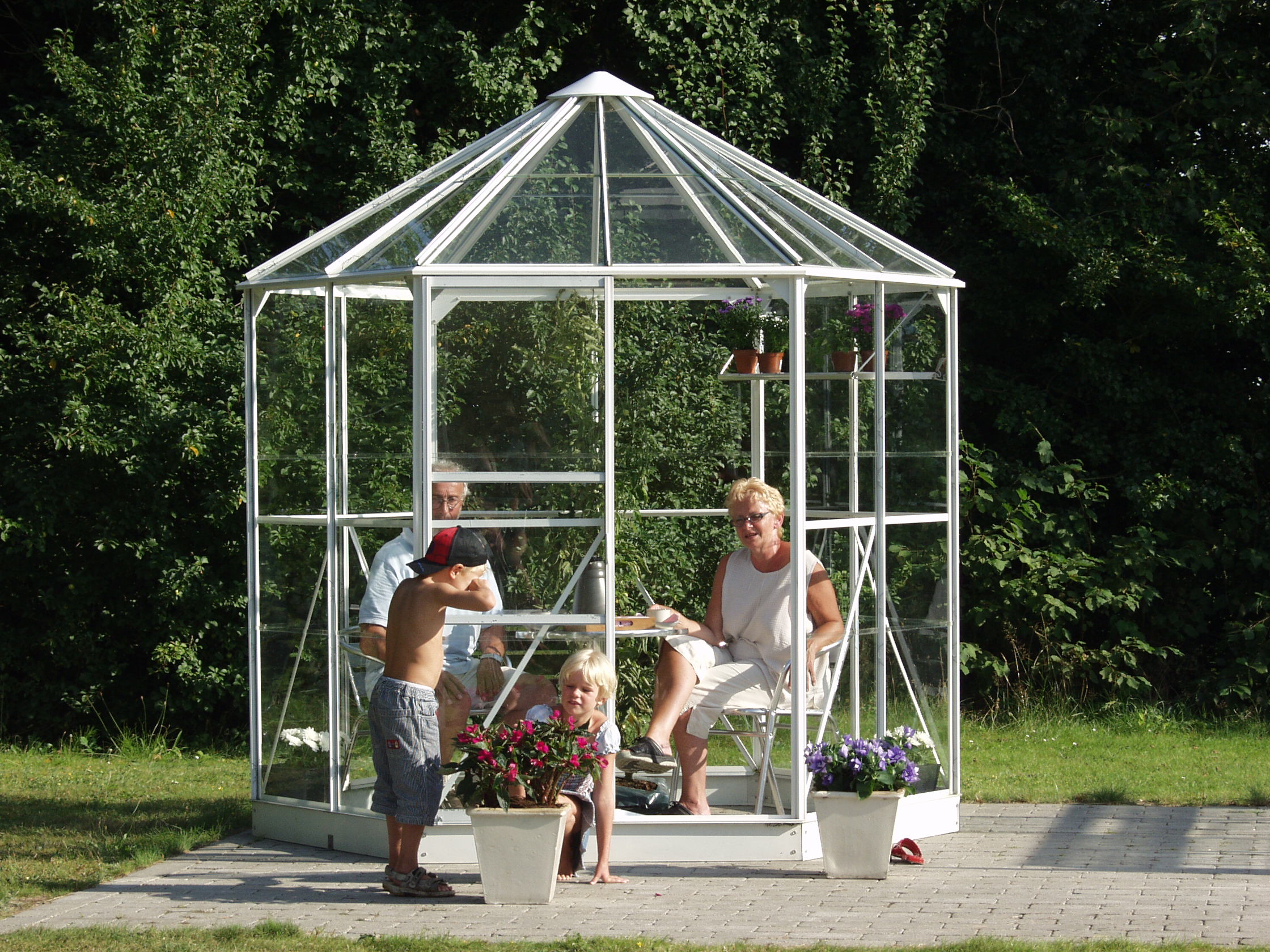 Vitavia Hera Hexagonal Greenhouses Elloughton Greenhouses